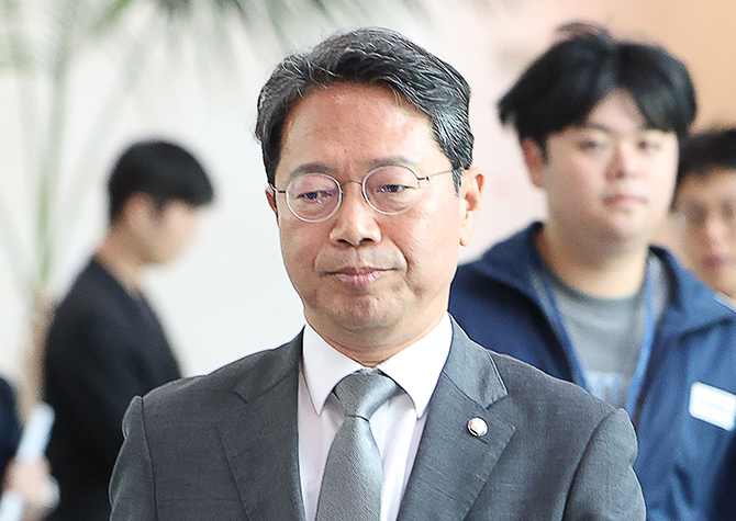 김승원 결국 사퇴…공소청 출범 코앞인데 법무부 장관도 없다