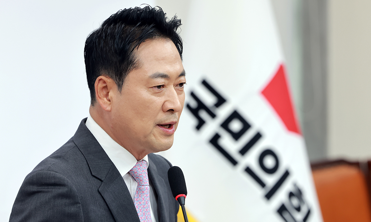 김승원 자진 사퇴에 野 “의혹 터지자 도주… 의원직 내려놔야”